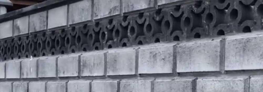 Чим покрити бетонний паркан