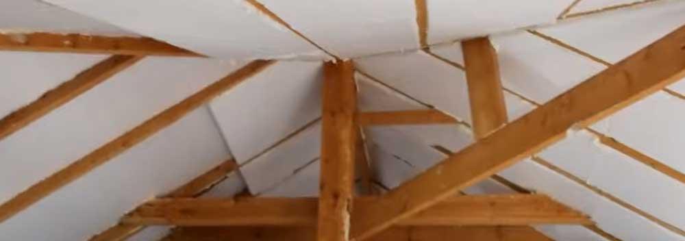 Яка товщина утеплювача для даху потрібна