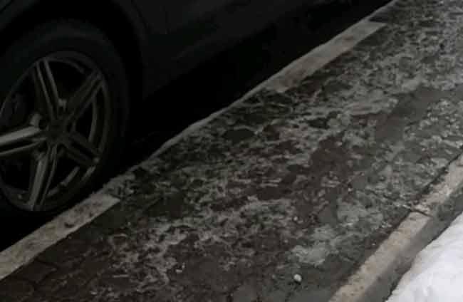 Догляд за тротуарною плиткою взимку